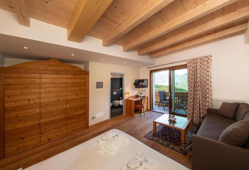 חדר סופריור עם מיטת קינג, Albergo Edelweiss   Larespa