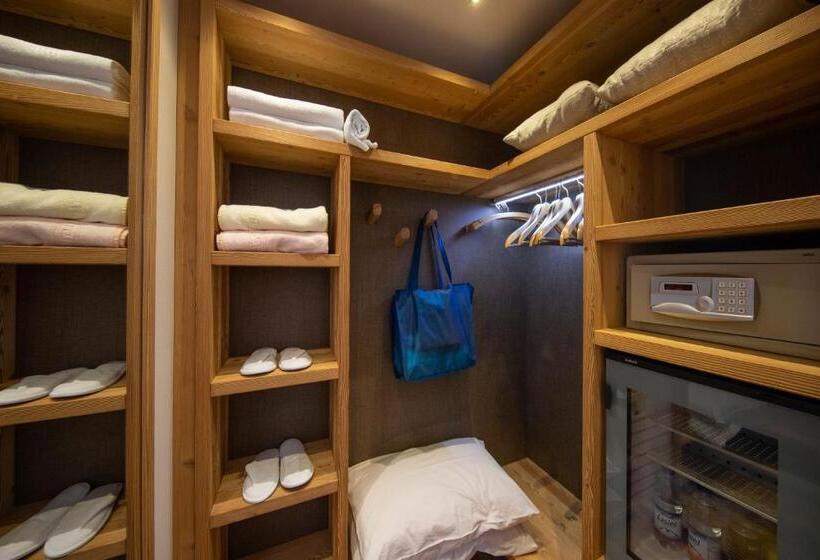 Номер Superior Кровать Кинг, Albergo Edelweiss   Larespa