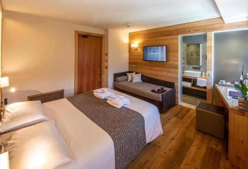 חדר סופריור עם מיטת קינג, Albergo Edelweiss   Larespa