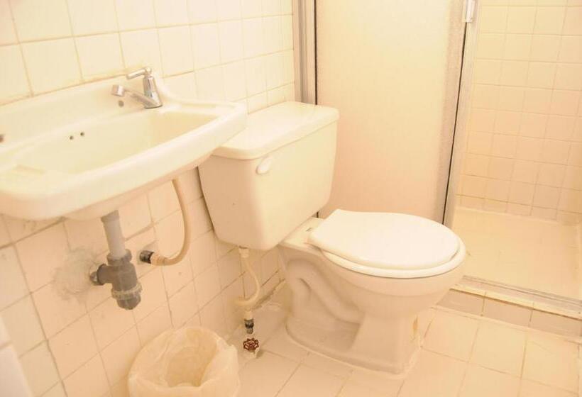 غرفة قياسية رباعية, Montecarlo Beach