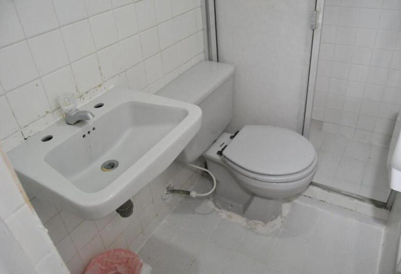 غرفة قياسية رباعية, Montecarlo Beach