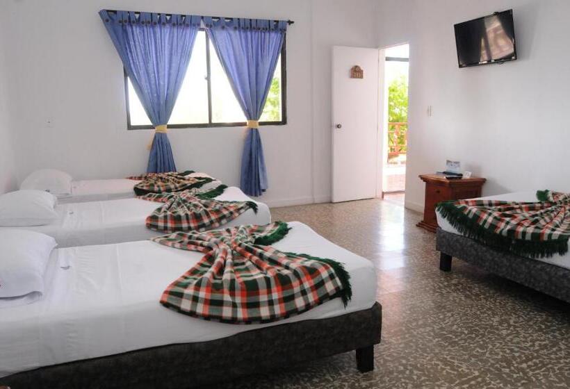 غرفة عائلية, Montecarlo Beach