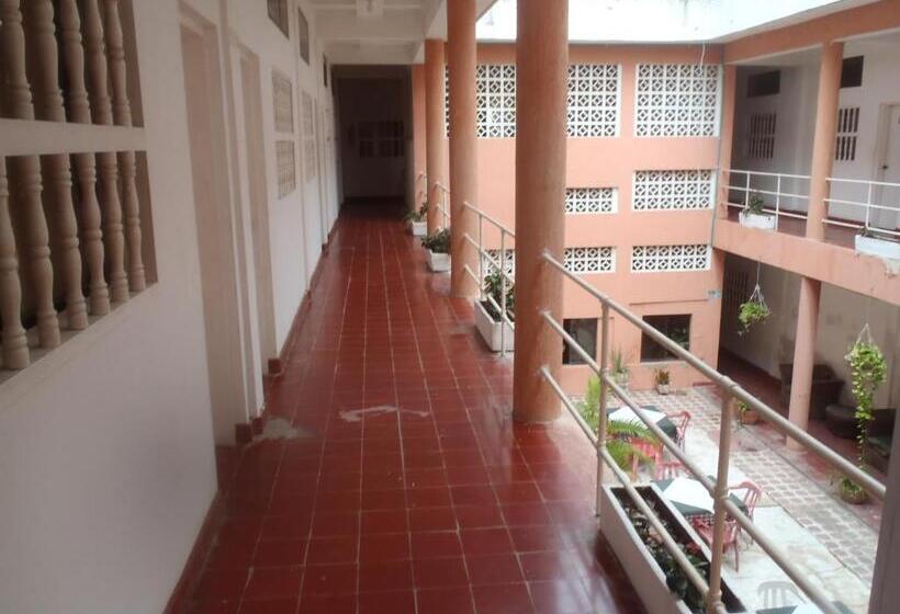 غرفة قياسية, Montecarlo Beach