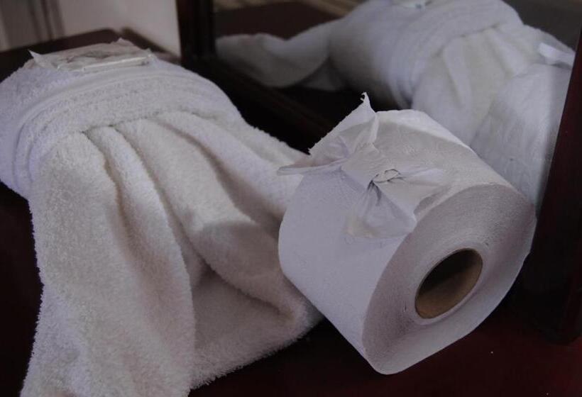 غرفة عائلية, Montecarlo Beach