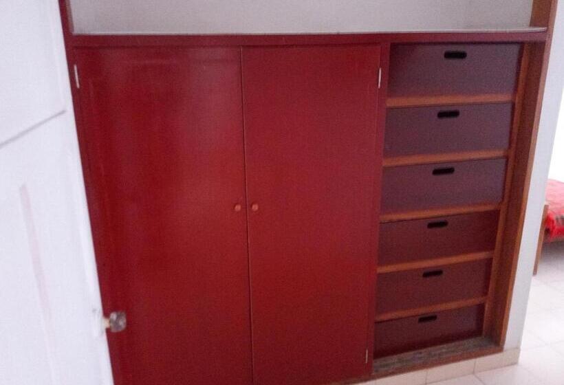 إستوديو قياسى مطل على البحر, Montecarlo Beach