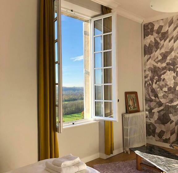 חדר דלוקס, Château Haute Roche