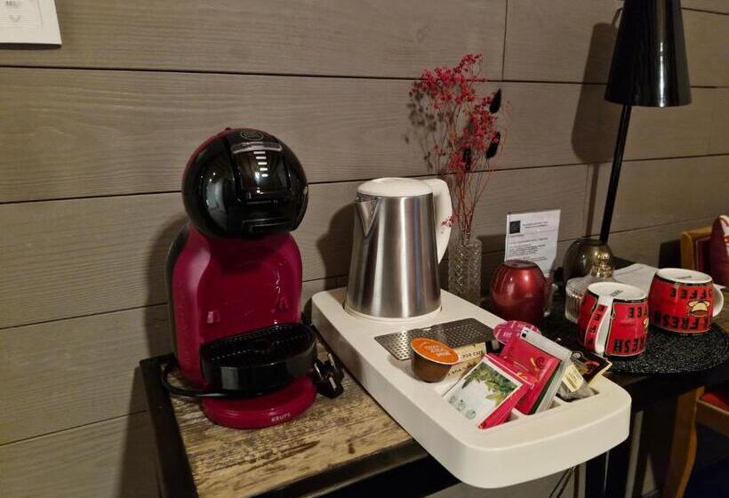 适合残疾人使用的标准间, Ome Sweet Home