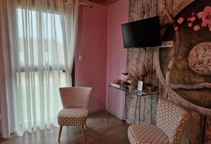 标准房带园景, Ome Sweet Home