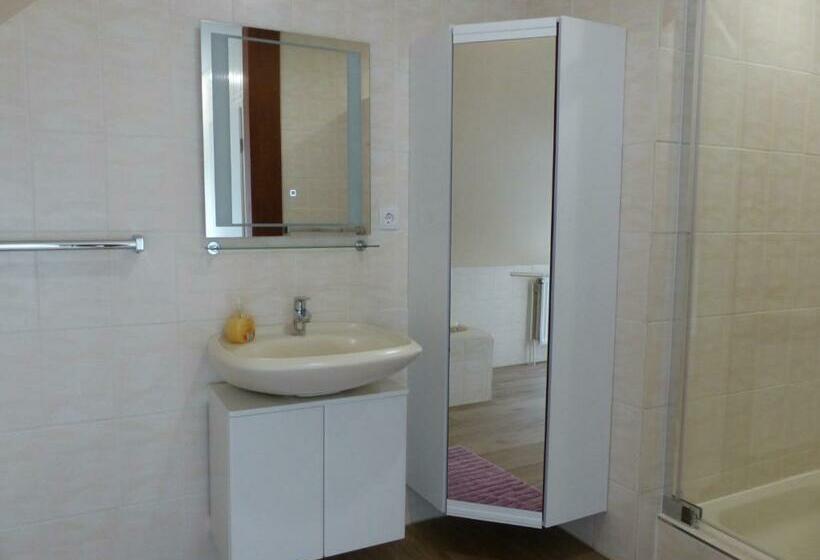 家庭间, Pension Ziemann