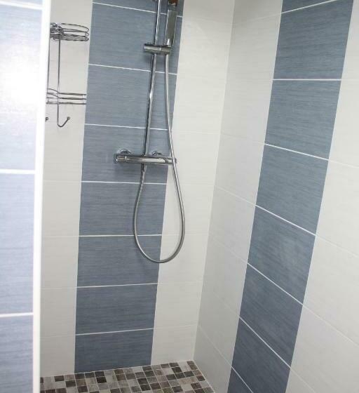 غرفة عائلية مطلّة علي الحديقة, Chambre D Hôte Le Mercier