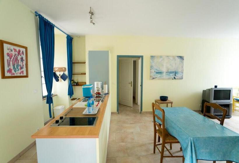 דירת חדר, La Bastide Du Roy