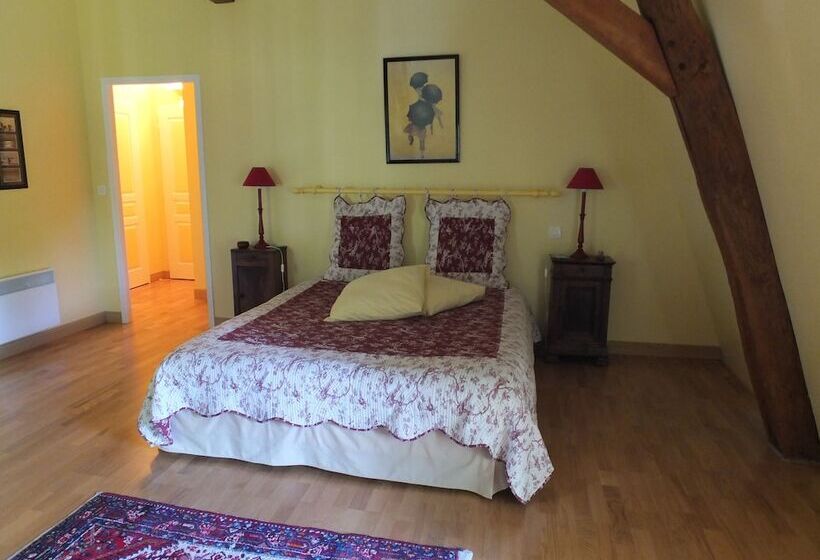 חדר משפחתי, La Bastide Du Roy