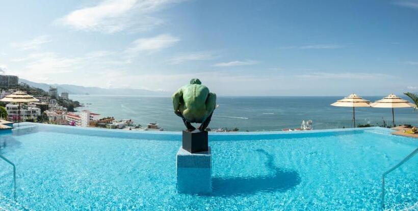 جناح ديلوكس, Pinnacle Resorts 179  Adults Only