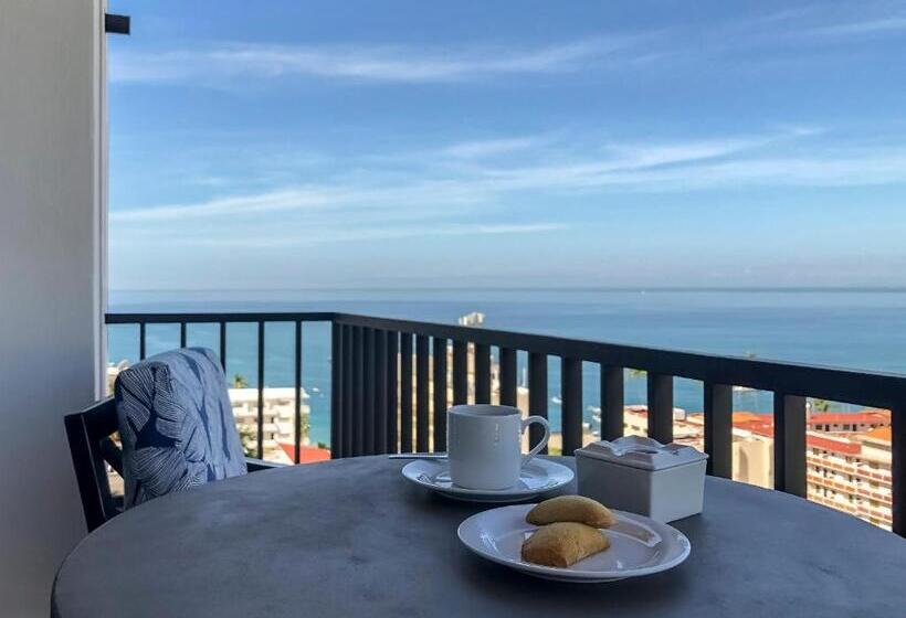 جناح ديلوكس, Pinnacle Resorts 179  Adults Only