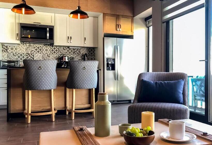 جناح ديلوكس, Pinnacle Resorts 179  Adults Only