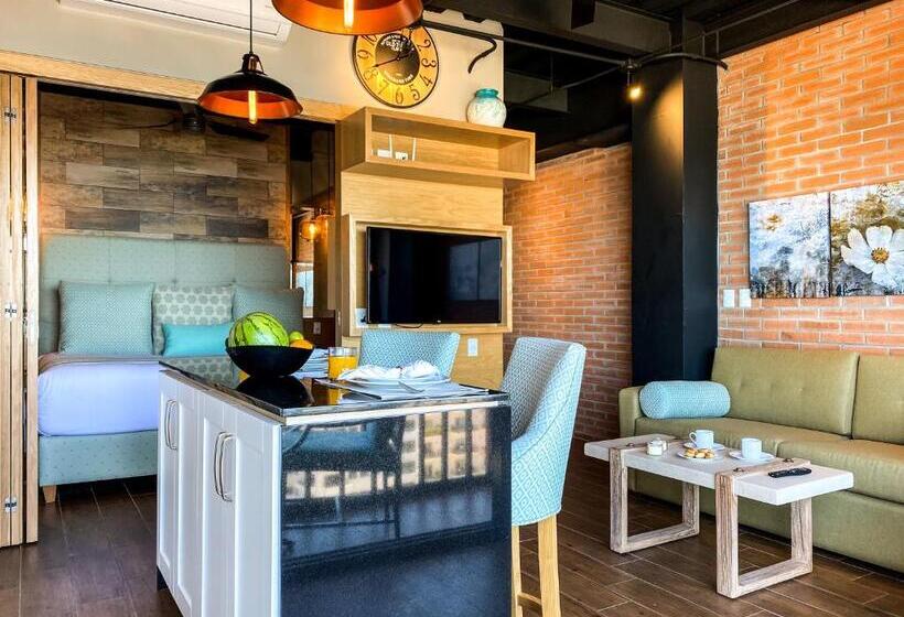 جناح مطلّ علي البحر, Pinnacle Resorts 179  Adults Only