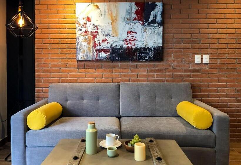 جناح, Pinnacle Resorts 179  Adults Only