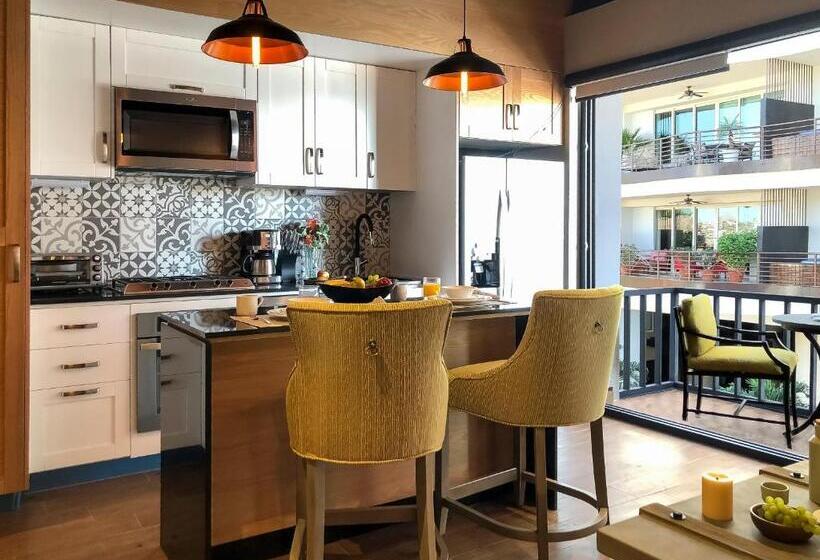 جناح ديلوكس سرير كينج, Pinnacle Resorts 179  Adults Only