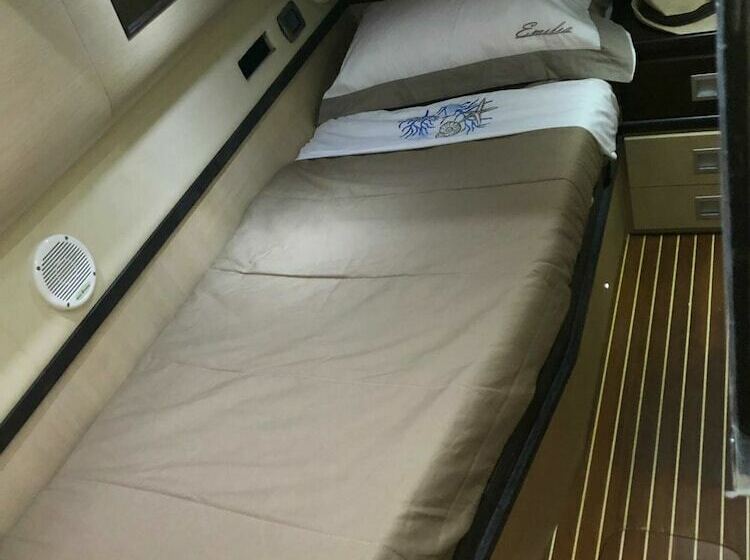 בית, חדר שינה 1, Yacht Suite Capri