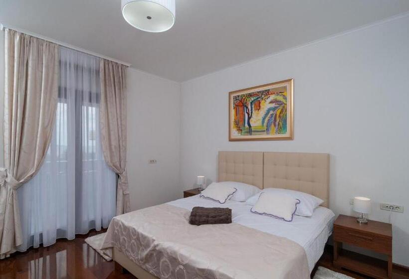 Habitació Deluxe amb Balcó, Luxury Rooms Near The Beach3