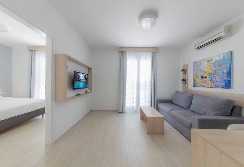 סוויטה צדדית נוף לים, Aminess Bellevue