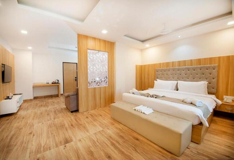 Люкс Повышенной Комфортности, Abm Boutique Hotel By Purple Cloud