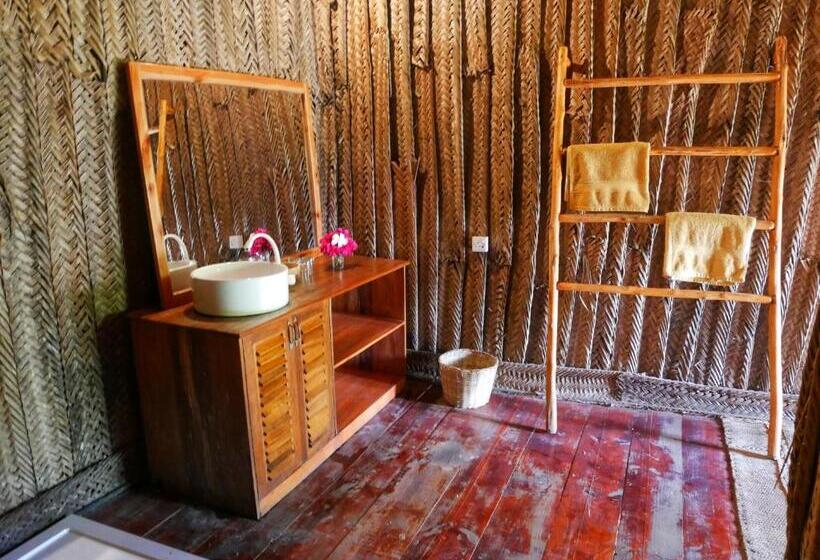 חדר סטנדרט עם מיטת קינג, Coco Reef Ecolodge