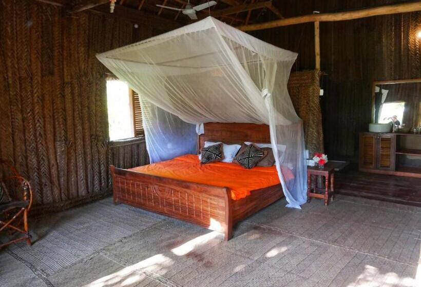 חדר סטנדרט עם מיטת קינג, Coco Reef Ecolodge