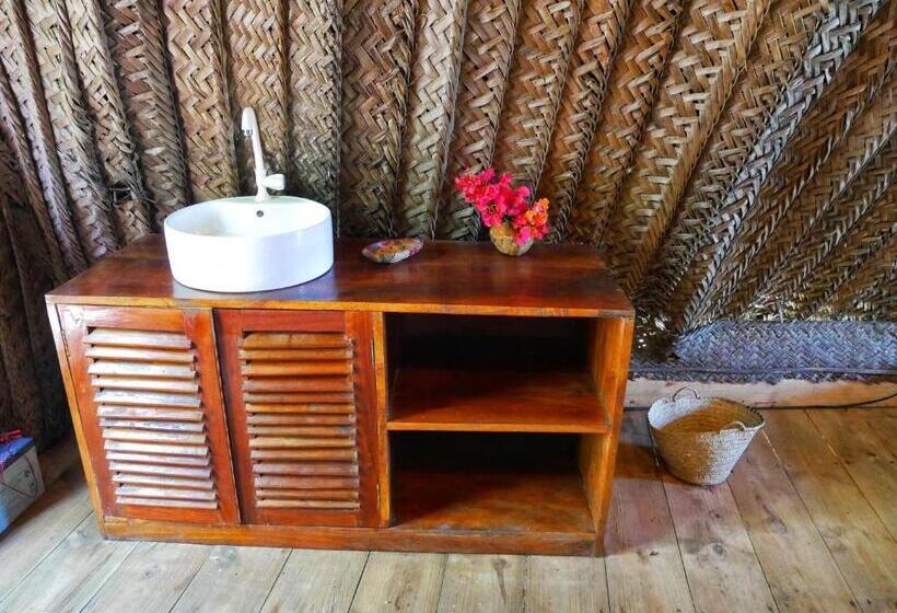 חדר סטנדרט נוף לים עם מרפסת, Coco Reef Ecolodge