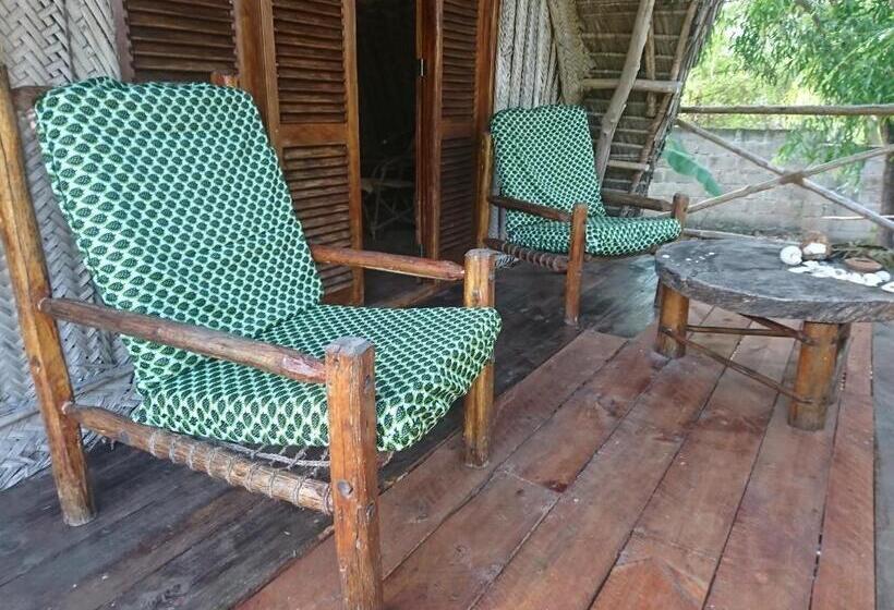 חדר דלוקס צדדי נוף לים, Coco Reef Ecolodge