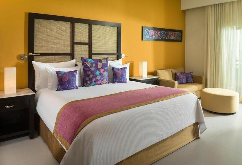 Junior swim-up suite, El Dorado Seaside Palms, Catamarán, Cenote & More Inclusive