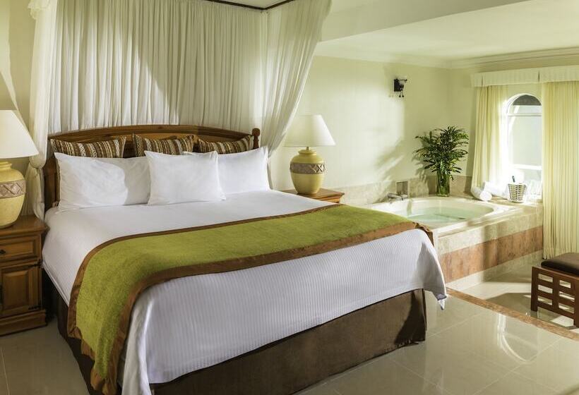 Junior swim-up suite, El Dorado Seaside Palms, Catamarán, Cenote & More Inclusive