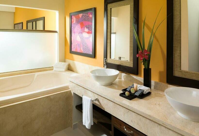 Junior Suite Premium, El Dorado Seaside Palms, Catamarán, Cenote & More Inclusive