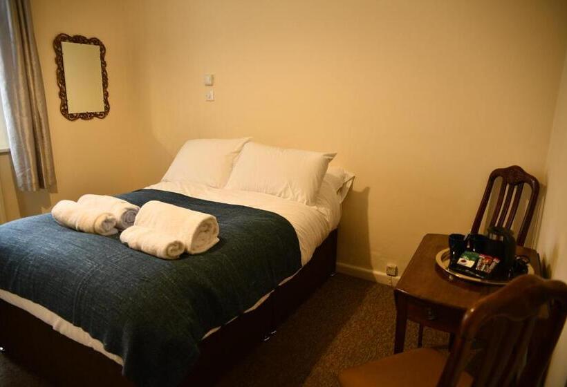 اتاق اکونومی, The Maycliffe