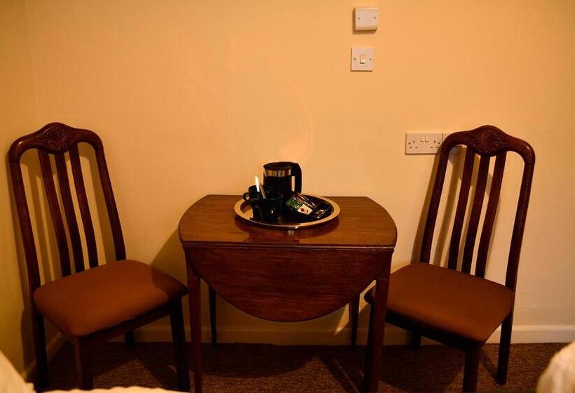 اتاق استاندارد با تخت بزرگ, The Maycliffe