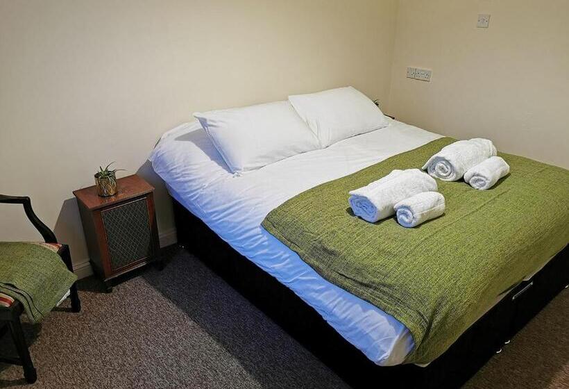 اتاق استاندارد با تخت بزرگ, The Maycliffe