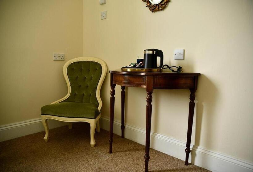 اتاق استاندارد یک نفره, The Maycliffe