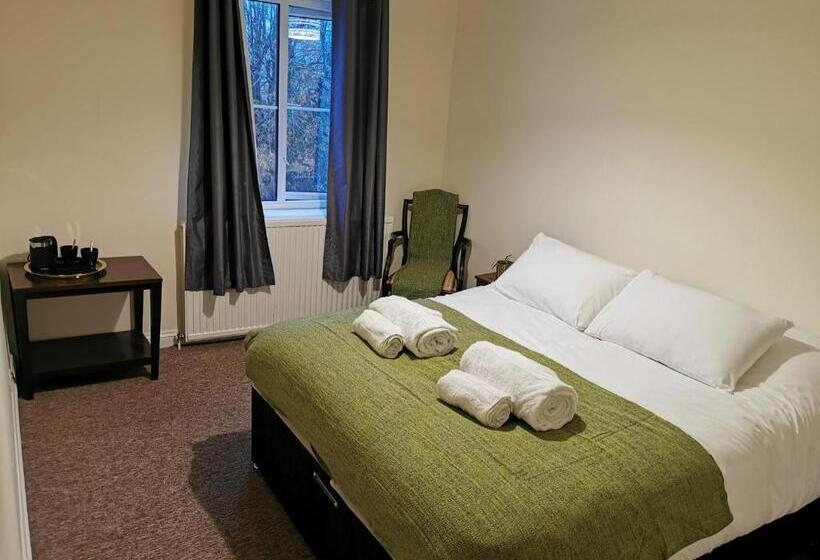 اتاق اکونومی, The Maycliffe