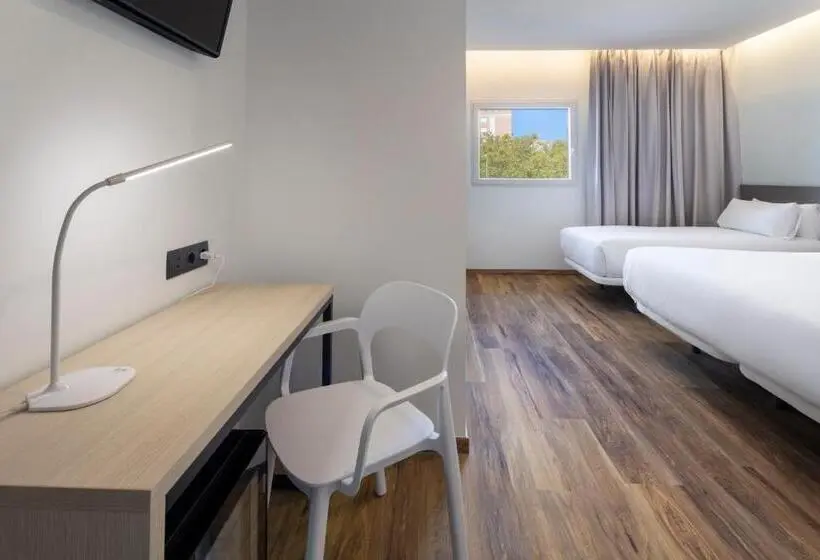 スタンダード４人部屋, B&b Hotel Madrid Alcorcón