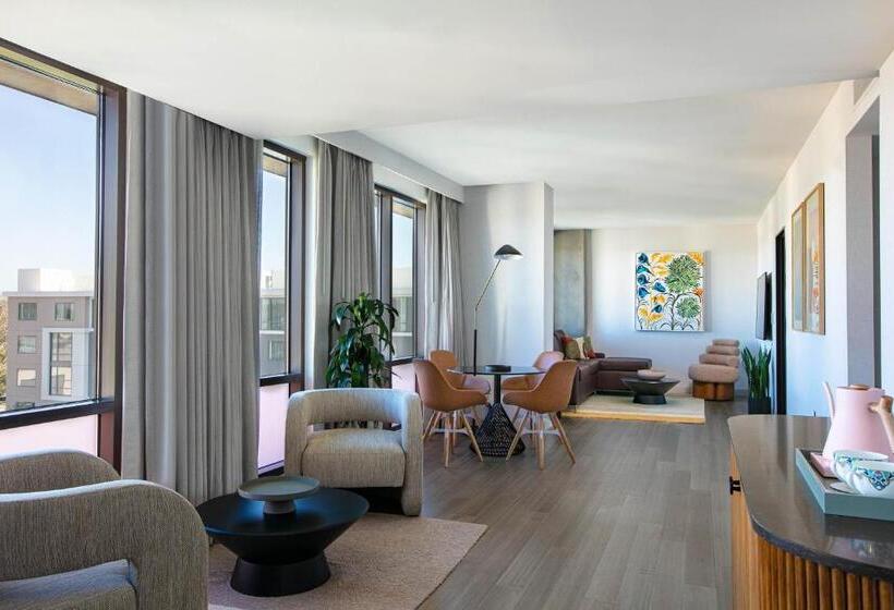 جناح سرير كينج, Citrine, Palo Alto, A Tribute Portfolio