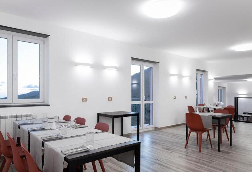 חדר דלוקס עם מרפסת נוף לים, Looky