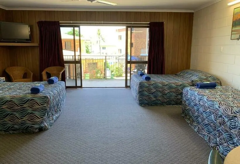 スタンダードトリプルルーム, Sandpiper Motel