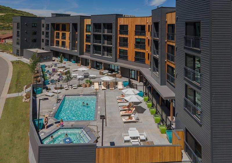 Escritório Estándar, Yotelpad Park City