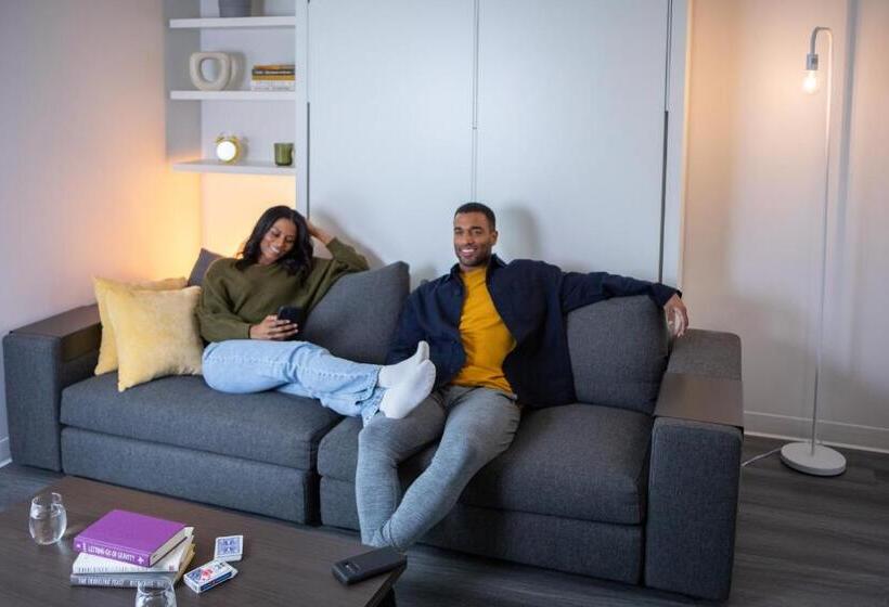 스탠다드 스튜디오, Yotelpad Park City