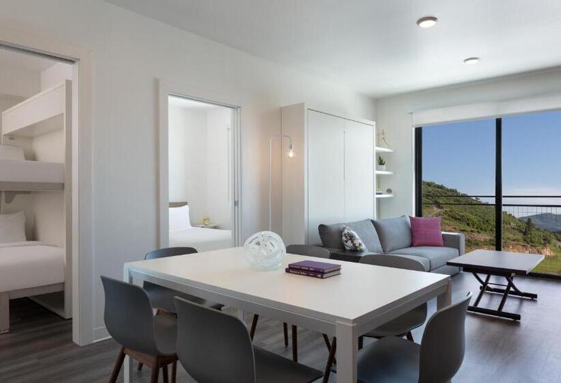 침실 2개 아파트, Yotelpad Park City