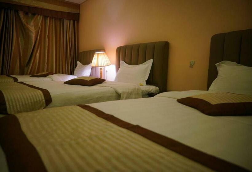 اتاق لوکس سه تخته, 7 Wonders