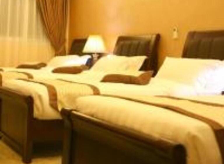 اتاق لوکس خانوادگی, 7 Wonders