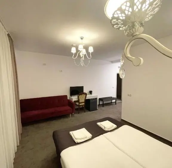 اتاق راحتی سه تخته, Cochet Boutique