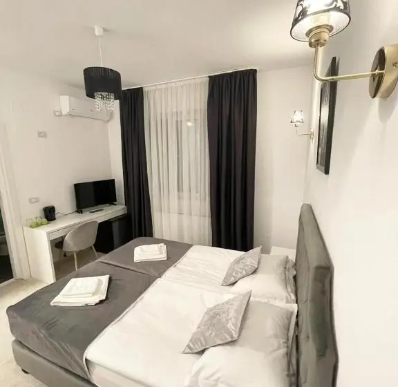 اتاق لوکس, Cochet Boutique