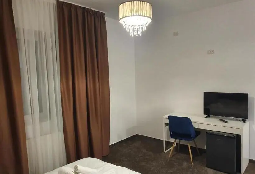 اتاق لوکس, Cochet Boutique